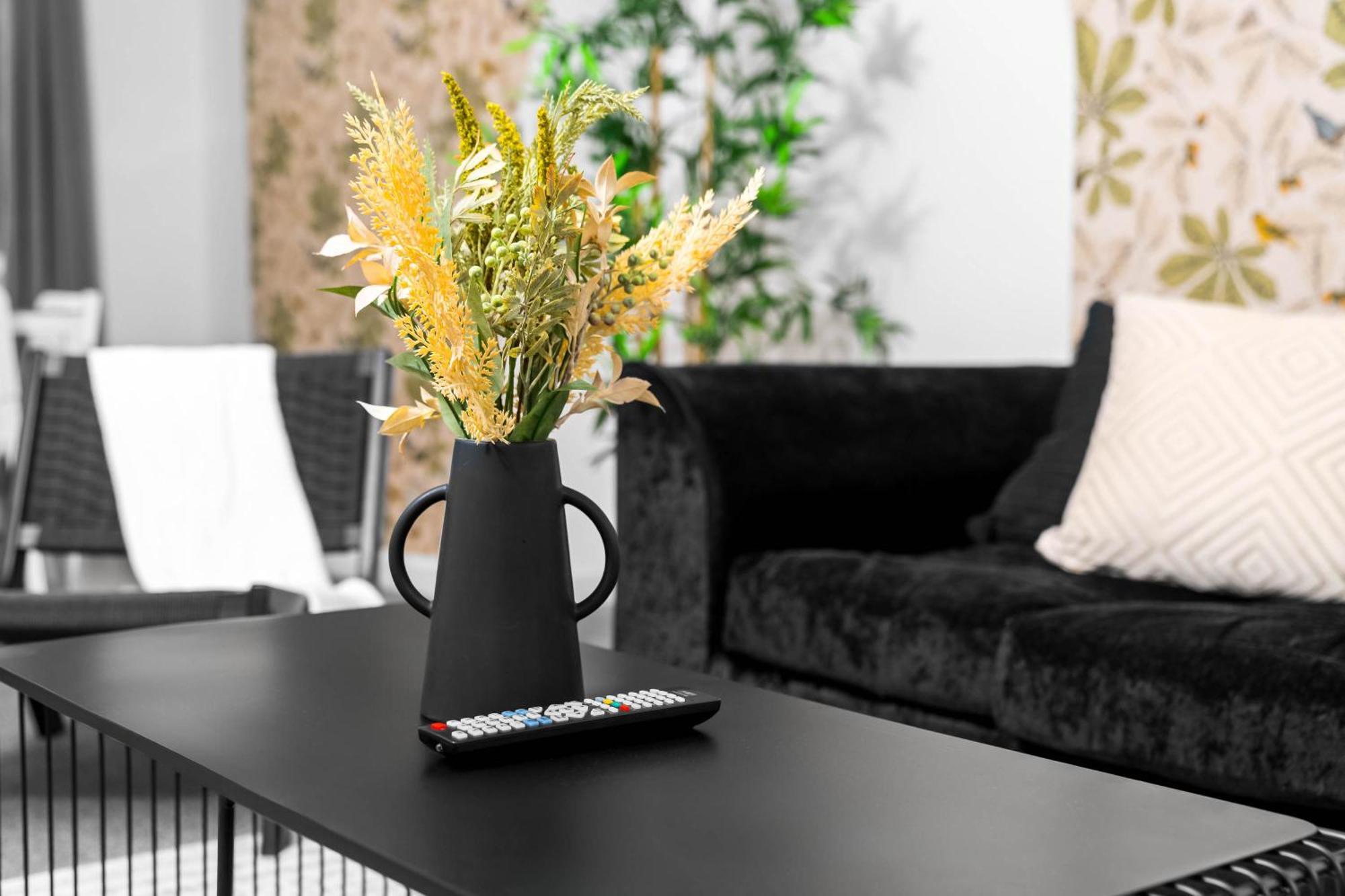 Stylish 3 Bedroom House - Parking - Garden - Great Barr - Netflix - Top Rated -121J برمنغهام المظهر الخارجي الصورة